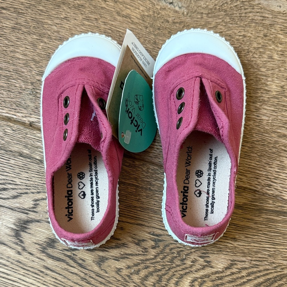 Victoria Pink Canvas Toddler Shoes size 23